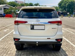 Toyota Fortuner TRD 2019 Putih 3