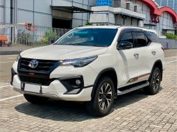 Toyota Fortuner TRD 2019 Putih 10