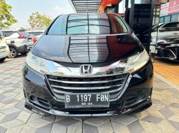 Honda Odyssey 2.4 Matic Tahun 2014 Kondisi Mulus Terawat Istimewa