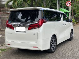 Toyota Alphard G 2020 4