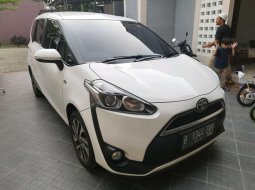 Toyota Sienta V At 2017 Putih 2