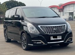 UNIT SIAP PAKAI HYUNDAI H1 ROYALE DIESEL AT HITAM 2018