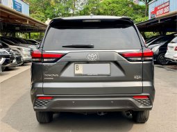 Jual mobil Toyota Kijang Innova Zenix Hybrid 2023