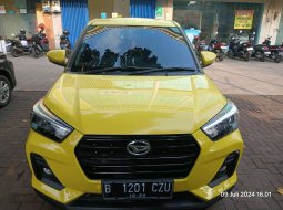 Promo Daihatsu Rocky 1.0 R Turbo CVT 2021 Kuning *code01CZU