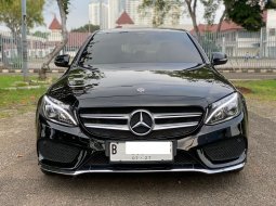 Jual mobil Mercedes-Benz C-Class 2018