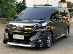 Toyota Vellfire G Limited 2016