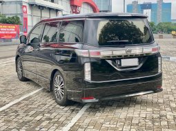 Nissan Elgrand Highway Star 2014 Hitam 3