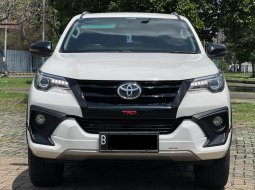 Toyota Fortuner 2.4 TRD AT 2019