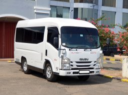 Isuzu Elf NLR 2021 diesel putih kapasitas 14 seat manual