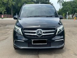 KM RENDAH MERCEDES BENZ V260 AT HITAM 2019 2