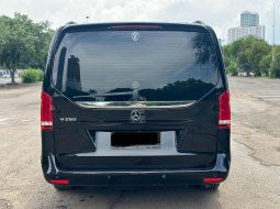 KM RENDAH MERCEDES BENZ V260 AT HITAM 2019 5