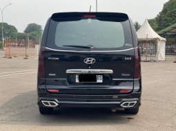 UNIT SIAP PAKAI HYUNDAI H1 ROYALE DIESEL AT HITAM 2018 5