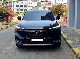 Honda HR-V 1.5 Spesical Edition se 2023 hitam km 8 rban dp 50 jt pajak panjang cash kredit bisa