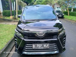 Promo Toyota Voxy 2.0 AT 2019 Hitam *code70WLF