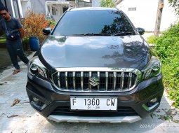 Promo Suzuki SX4 S-Cross AT 2018 Abu-abu *code60CW