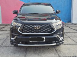 Toyota Kijang Innova Zenix q  Hybrid modelista tss 2023 Hitam 1