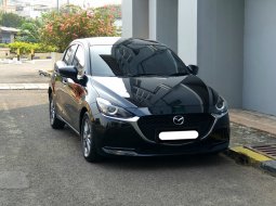 Mazda 2 V 2019 skyactive hitam km25 ribuan cash kredit proses bisa dibantu