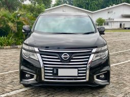 Nissan Elgrand Highway Star 2014