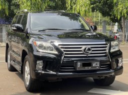 LEXUS LX570 AT HITAM 2012 GOOD CONDITION