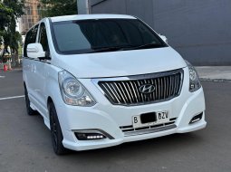 HYUNDAI H1 ROYALE BENSIN AT PUTIH 2018 TERMURAH