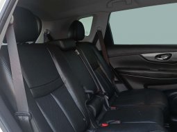 Nissan X-Trail 2.5 AT 2017 Putih 6