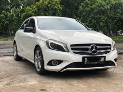 MERCEDES BENZ A200 AT PUTIH 2013 KM RENDAH