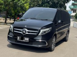 MERCEDES BENZ V260 AT HITAM 2019 KM RENDAH SIAP PAKAI 3