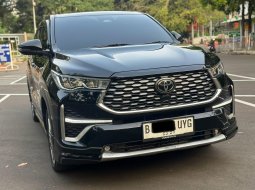 TOYOTA INNOVA ZENIX Q HYBRID MODELISTA AT HITAM 2024 LIKE NEW SIAP PAKAI