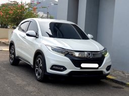 Honda HR-V 1.5 Spesical Edition 2019 putih dp 30 jt saja cash kredit proses bisa dibantu