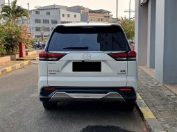 Toyota Kijang Innova Zenix Hybrid 2023 putih sunroof cash kredit proses bisa dibantu 6