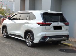 Toyota Kijang Innova Zenix Hybrid 2023 putih sunroof cash kredit proses bisa dibantu 7