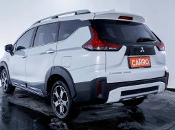 Mitsubishi Xpander Cross Premium AT 2021 Putih 3