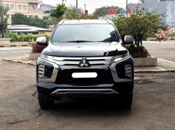 Mitsubishi Pajero Sport Dakar 4x2 AT 2022 hitam sunroof cash kredit proses bisa dibantu 1