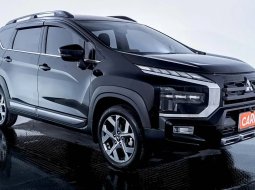 Mitsubishi Xpander Cross Premium AT 2022 Hitam 2