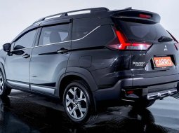 Mitsubishi Xpander Cross Premium AT 2022 Hitam 3