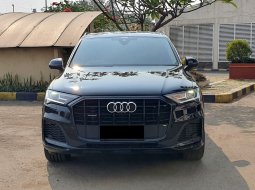 Audi Q7 3.0 TFSI Quattro 2022 hitam km 19 rban cash kredit proses bisa dibantu 2