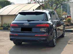 Audi Q7 3.0 TFSI Quattro 2022 hitam km 19 rban cash kredit proses bisa dibantu 5