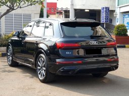 Audi Q7 3.0 TFSI Quattro 2022 hitam km 19 rban cash kredit proses bisa dibantu 7