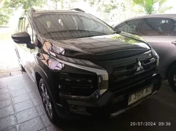 Mitsubishi Xpander Cross Premium AT 2022 Hitam 1