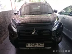 Mitsubishi Xpander Cross Premium AT 2022 Hitam 11