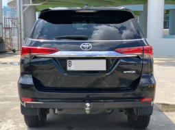 Toyota Fortuner 2.4 VRZ AT 2018 4