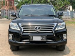 Lexus LX 570 2012