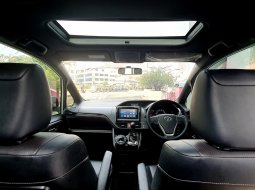 Toyota Voxy 2.0 A/T 2018 putih sunroof km39rban cash kredit proses bisa dibantu 13