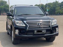 LEXUS LX570 AT HITAM 2012 GOOD CONDITION SUV TERAWAT