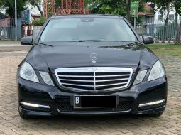 Mercedes-Benz E-Class E 300 2011