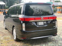 Nissan Elgrand Highway Star 2013 5