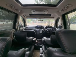 Nissan Elgrand Highway Star 2013 7