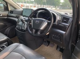 Nissan Elgrand Highway Star 2013 9