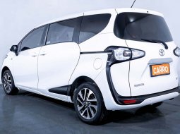 Toyota Sienta V AT 2017 Putih 4