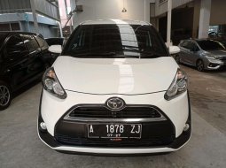 Toyota Sienta V 1.5 AT 2017